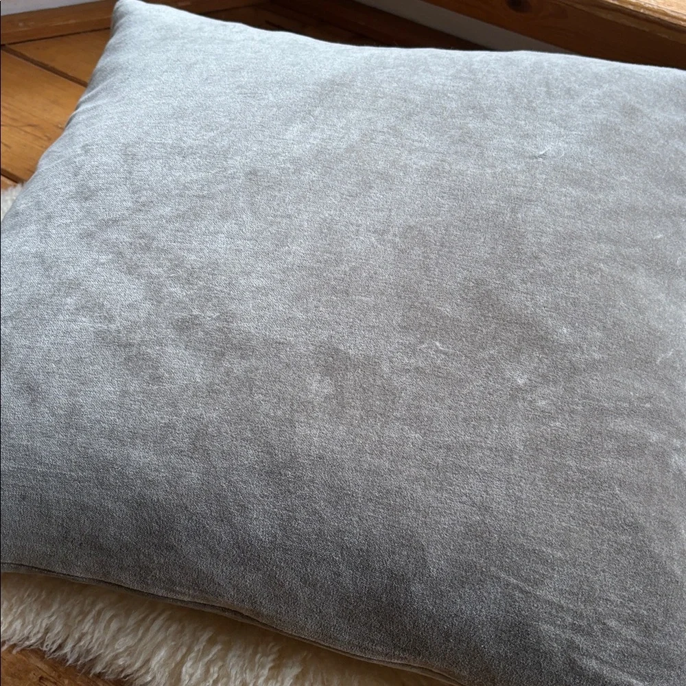 Swedish Velvet Throw Pillow - Picture 2 of 7
